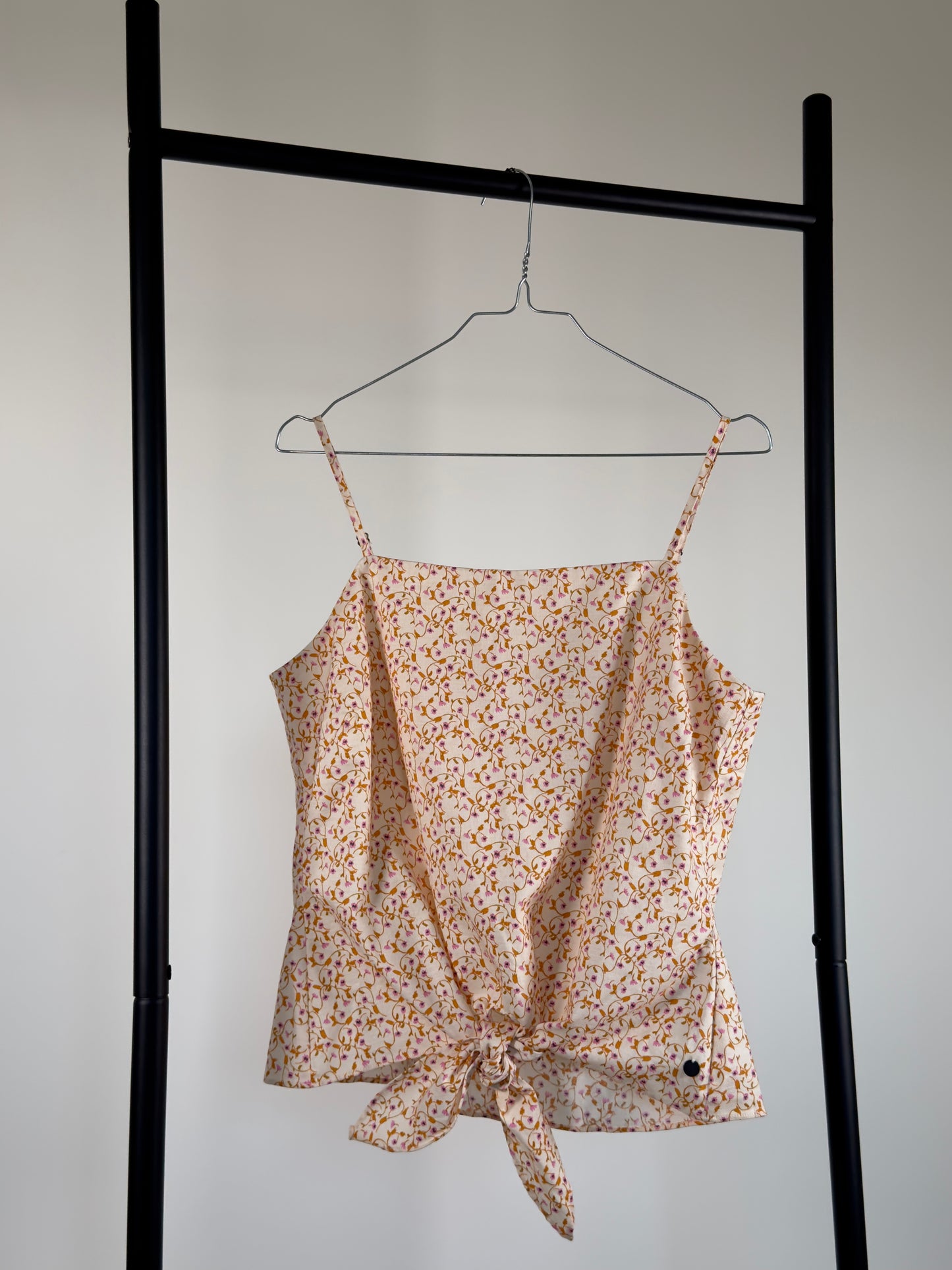FLORAL TOP - SIZE 38