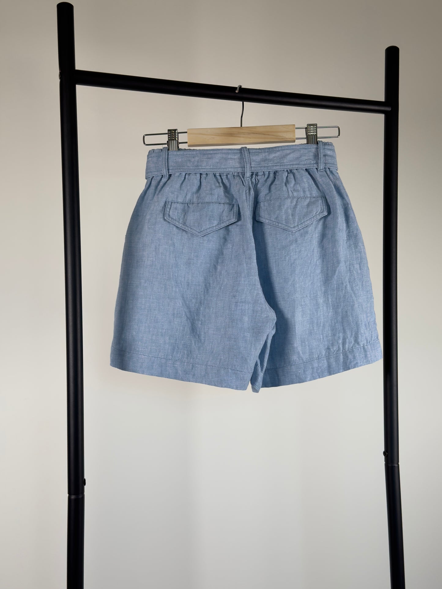 LINEN SHORTS - SIZE XS