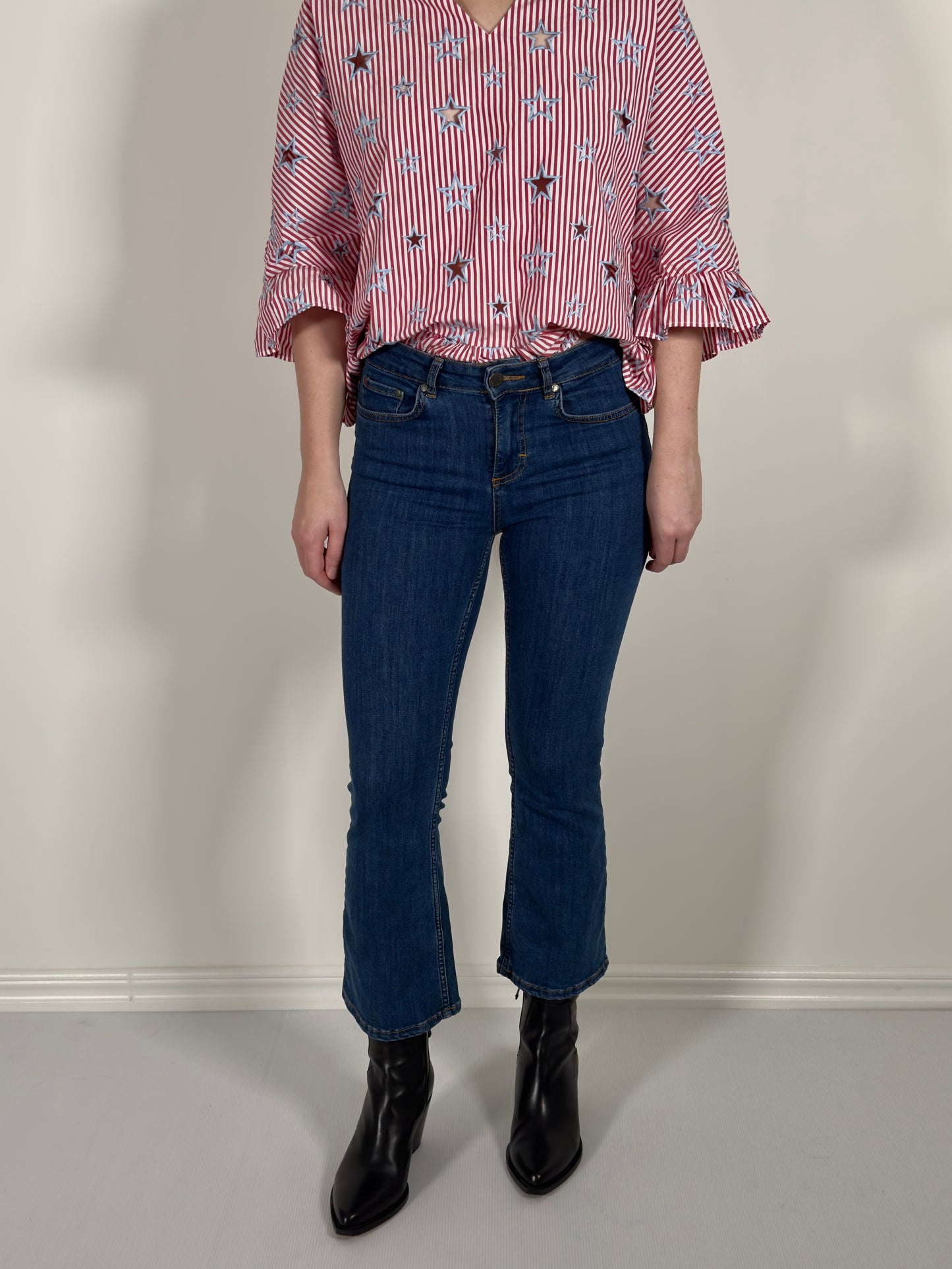 Twist and Tango Bootcut Cropped Jeans blue