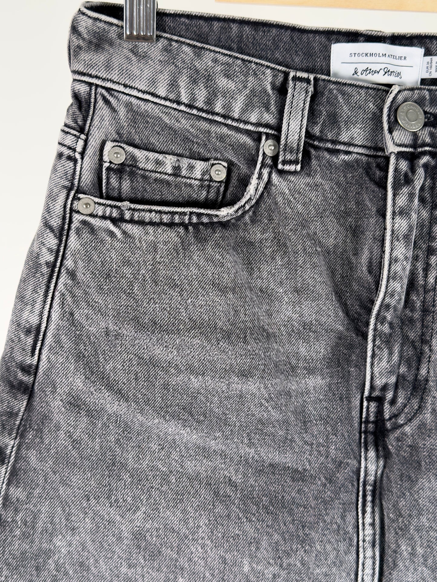 DENIM SKIRT - SIZE 34