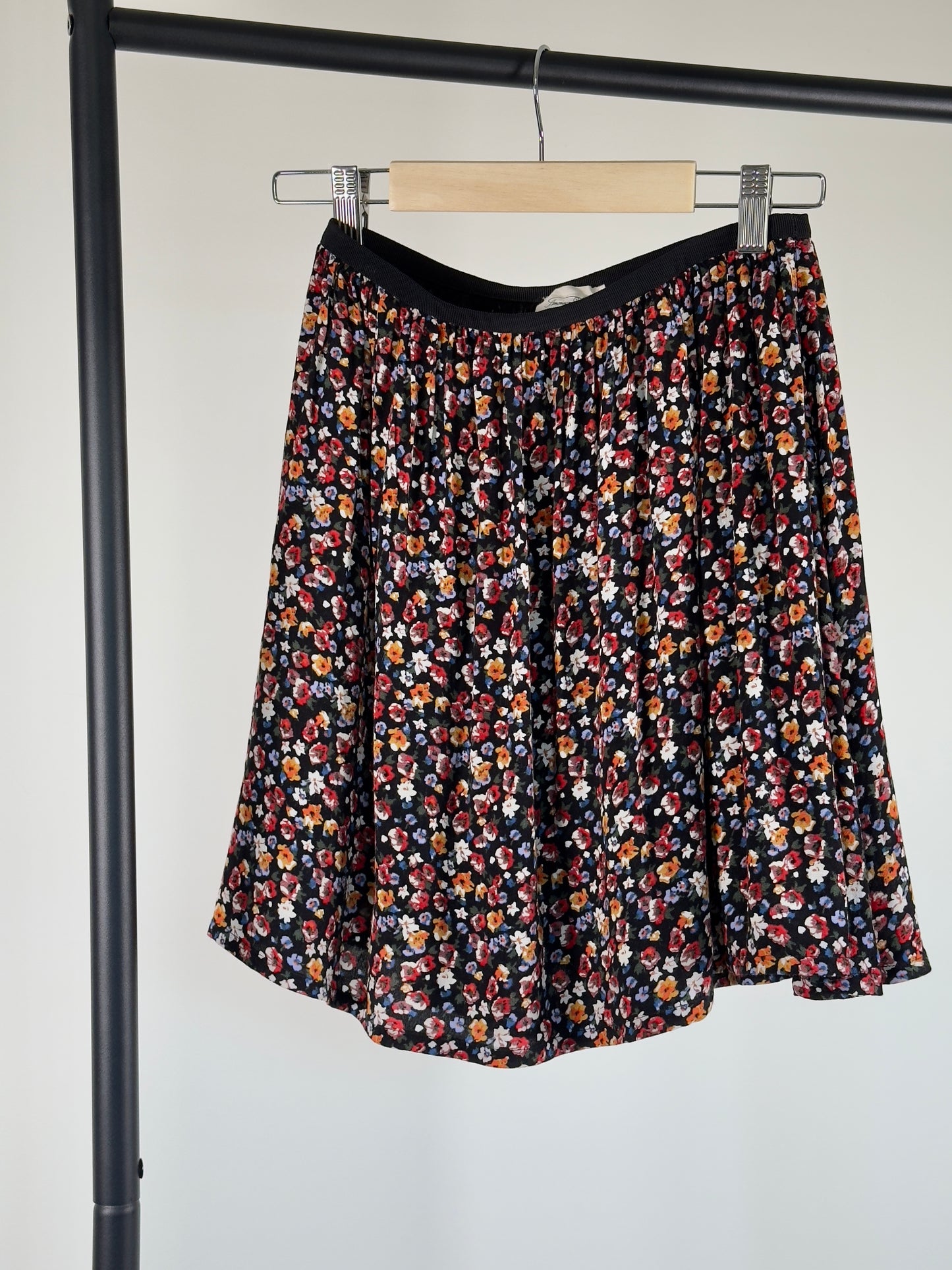 FLORAL MINI SKIRT - SIZE XS